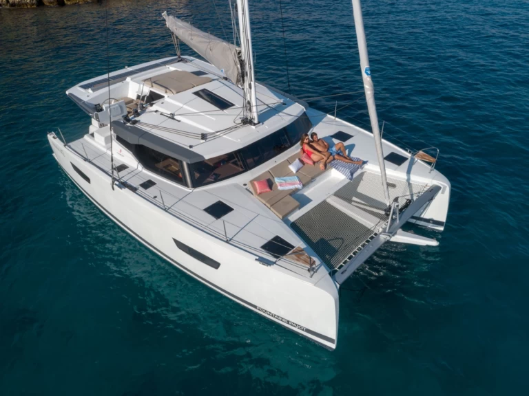 Wynajmij Fountaine Pajot Astrea 42 w Ajaccio