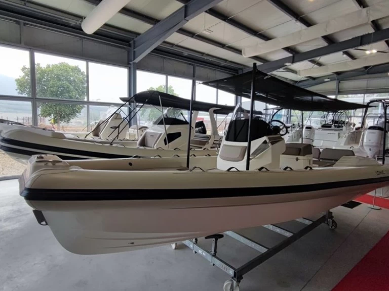 Wynajem łodzi Lomac Lomac 700  w Ajaccio na SamBoat 