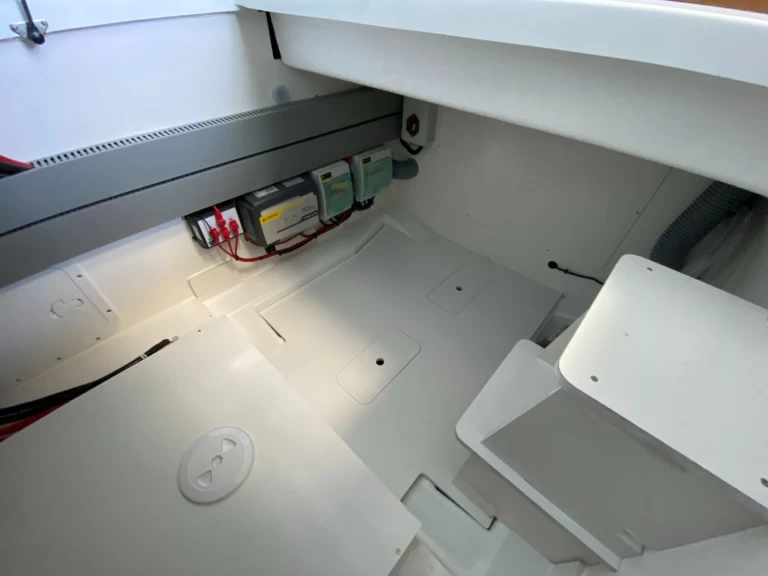 Wynajem Motorówka w Ajaccio - Bénéteau ANTARES 11 OB FLY