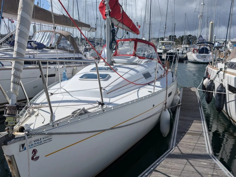 Wynajmij Żaglowiec z lub bez skippera Bénéteau w Saint-Quay-Portrieux