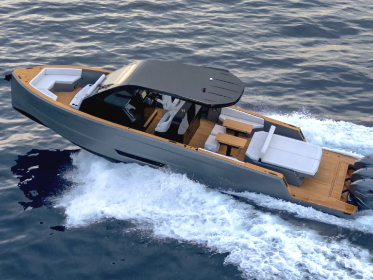 Luksusowy jacht do wynajmu w Ibiza Town w najlepszej cenie