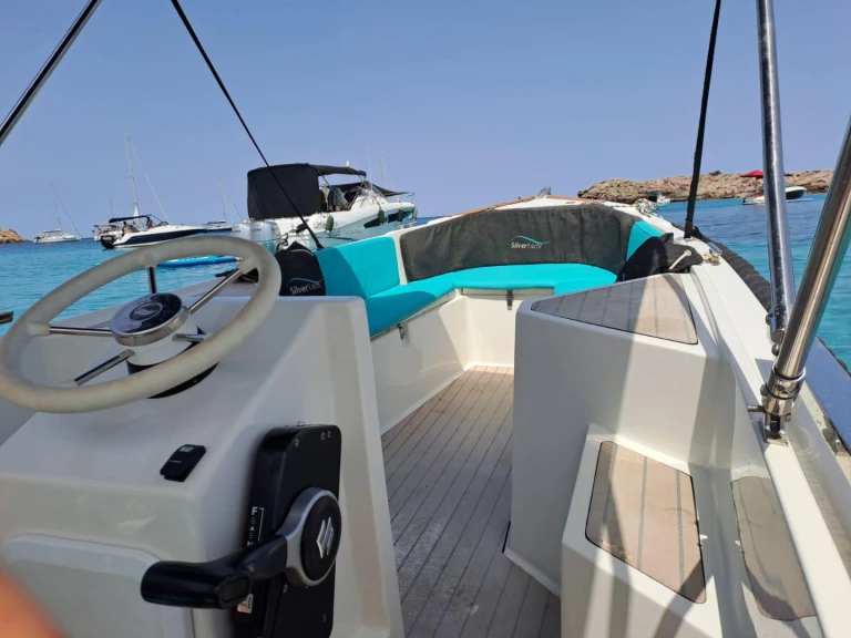 Wynajem Motorówka w Malaga - Silver 495 classic