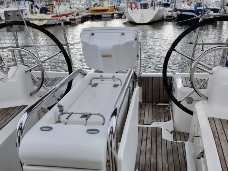 Wynajmij Żaglowiec z lub bez skippera Jeanneau w Port-Haliguen