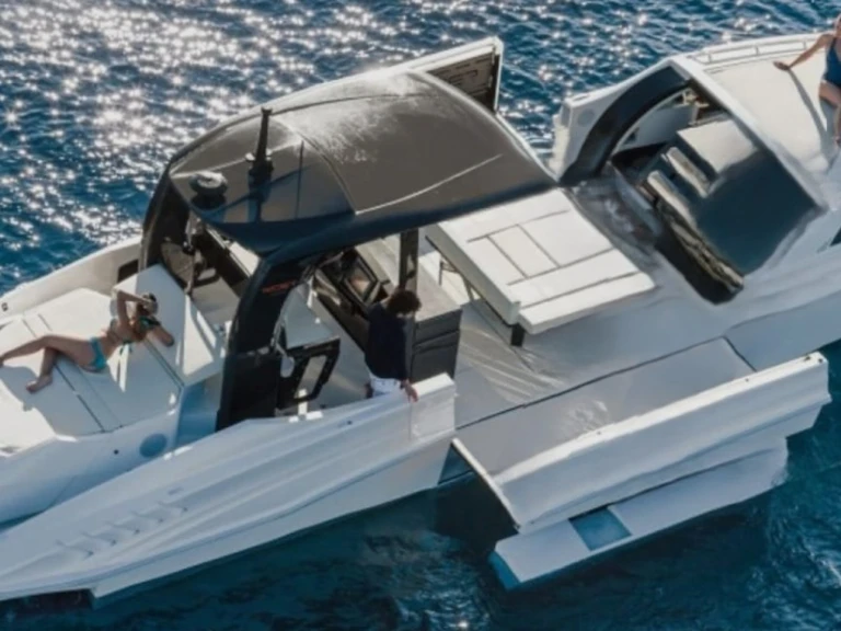 Motorówka do wynajmu w Rhodes (City) w najlepszej cenie