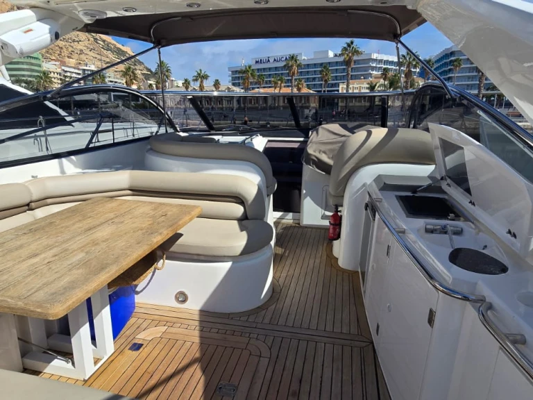 Wynajmij Luksusowy jacht z lub bez skippera Sunseeker w Alicante