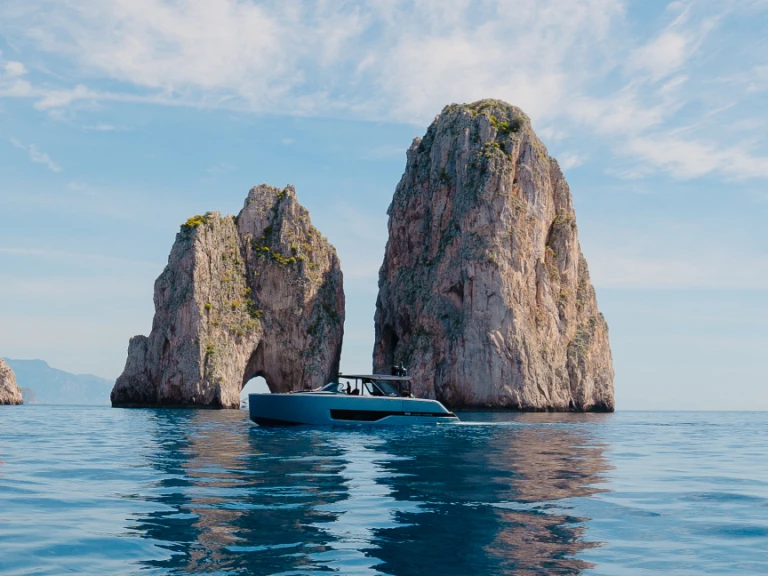 Cranchi A 46 Luxury Tender między profesjonalistami a osobami prywatnymi w Sorrento