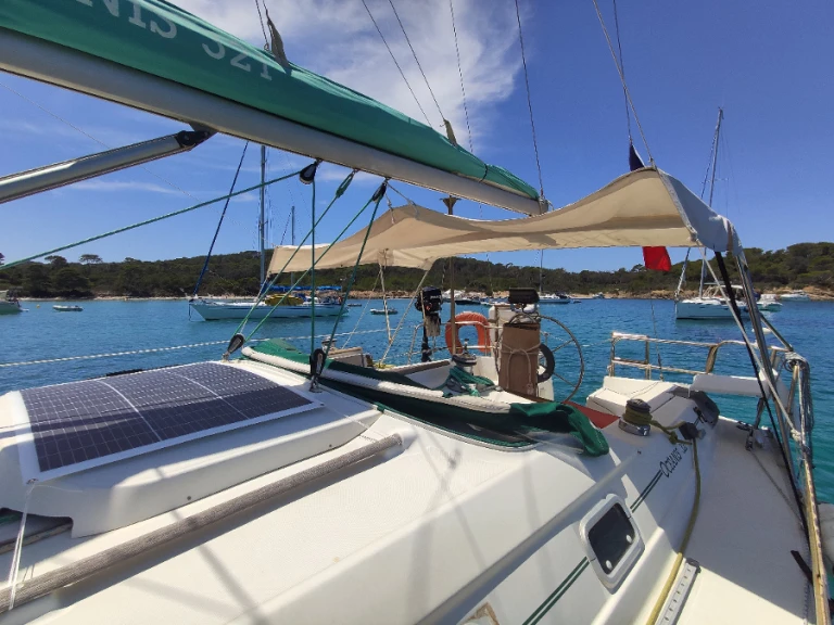 Wynajem Żaglowiec w Arzon - Bénéteau Oceanis 321