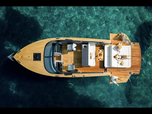 Motorówka do wynajmu w Split w najlepszej cenie