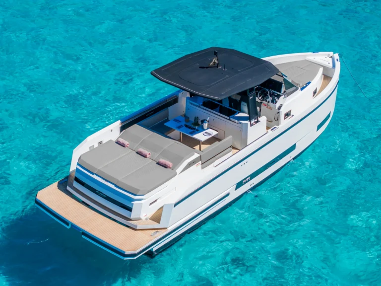 Wynajmij De Antonio d36 w Alyki