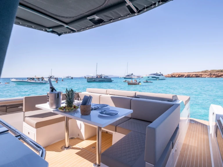 Wynajem Motorówka w Alyki - De Antonio d36