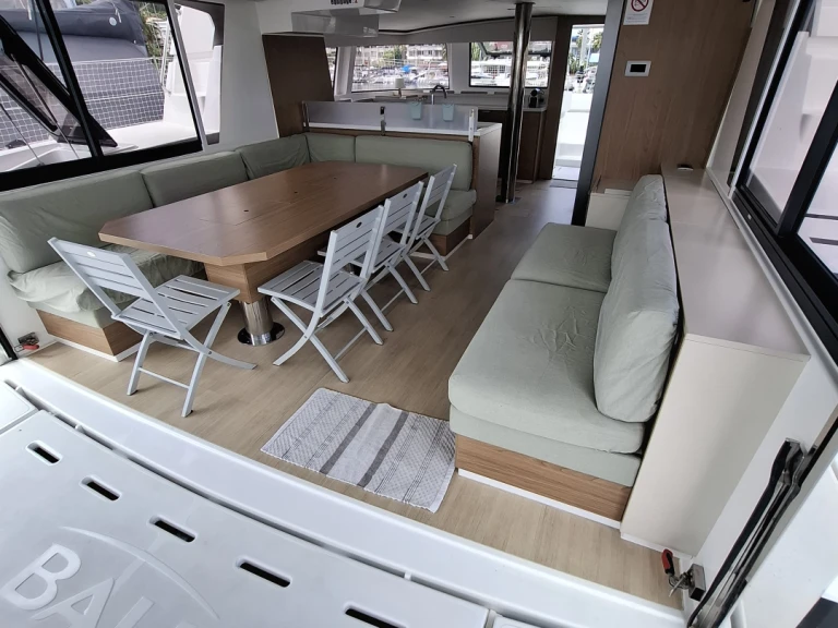 Wynajem Katamaran Bali z patentem 