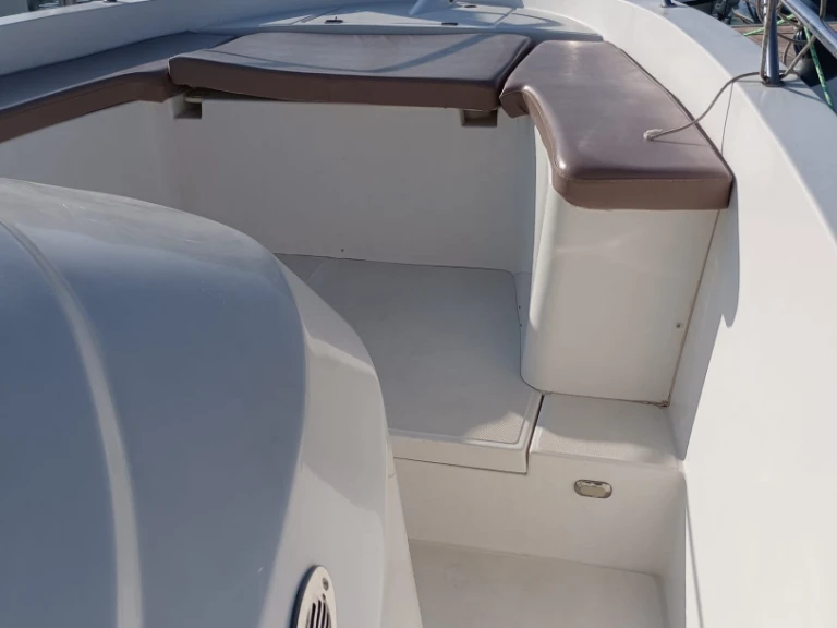 Motorówka do wynajmu w Garrucha w najlepszej cenie