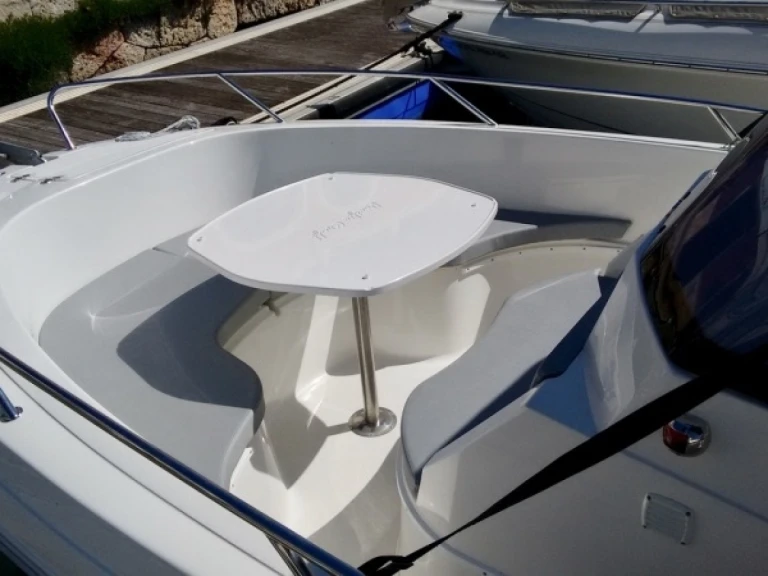 Wynajem Motorówka w Sainte-Rose - Pacific Craft 670 OPEN