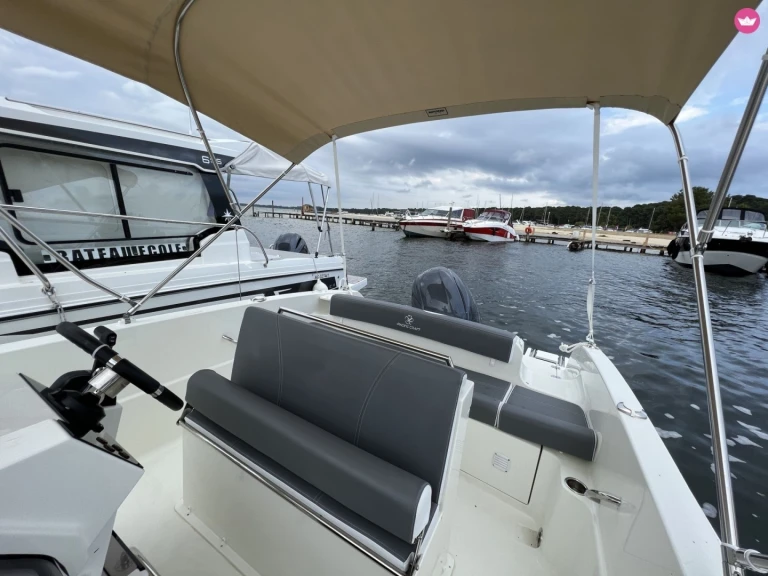 Pacific Craft 670 OPEN między profesjonalistami a osobami prywatnymi w Sainte-Rose