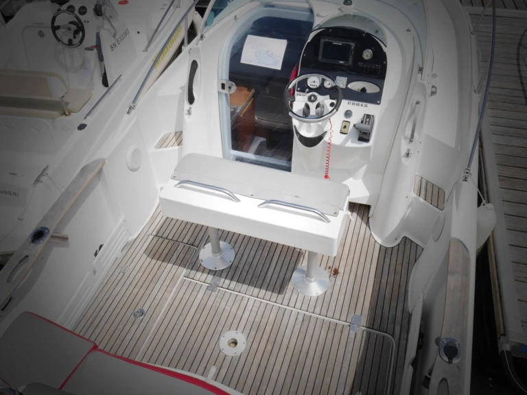 Wynajem Motorówka Bénéteau z patentem 