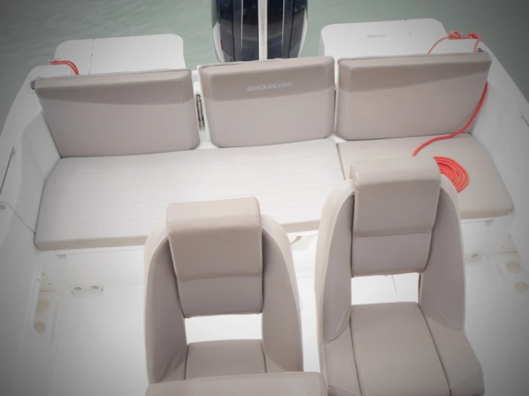 Wynajem łodzi La Baule-Escoublac tanio QUICKSILVER 675 ACTIV