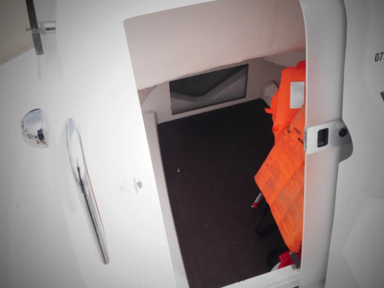 Jeanneau Cap Camarat 6.5 CC Serie 2 między profesjonalistami a osobami prywatnymi w La Baule-Escoublac