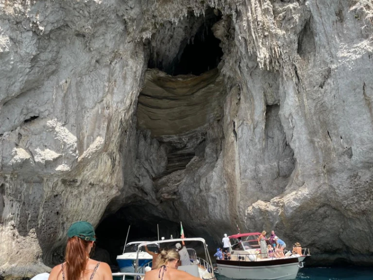 Wynajem Motorówka bimax z patentem 