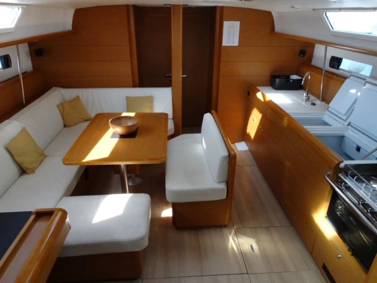 Wynajmij Jeanneau Sun Odyssey 469 w Lefkáda