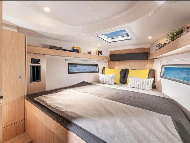 Wynajem Żaglowiec Bavaria z patentem 