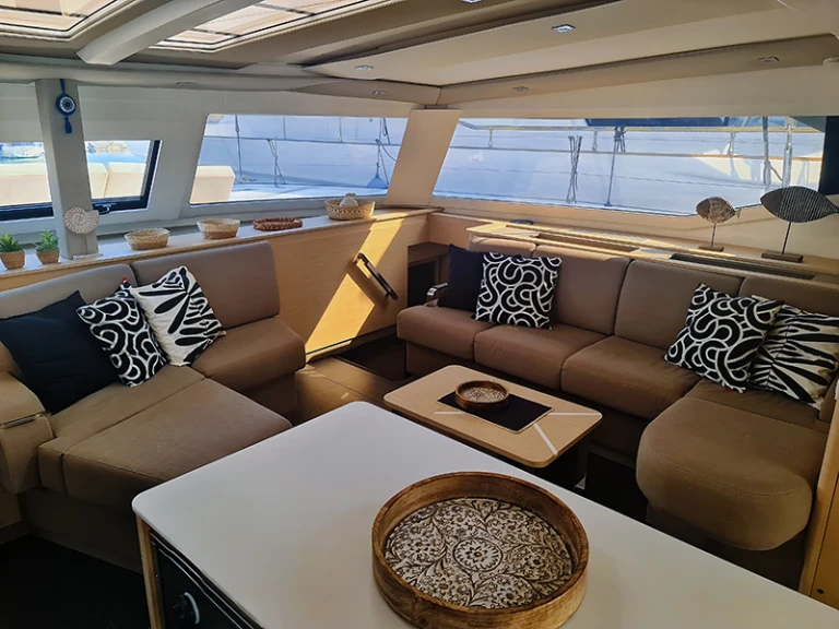 Wynajmij Fountaine Pajot Aura 51 w Nea Peramos