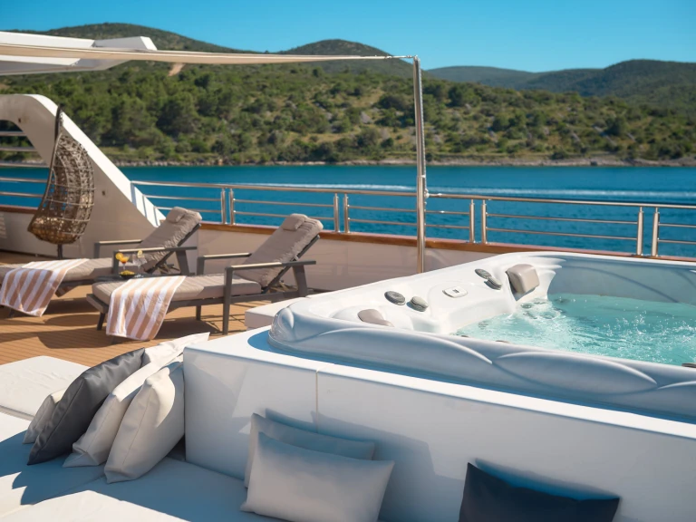 Wynajem łodzi Split tanio Motoryacht Cristal