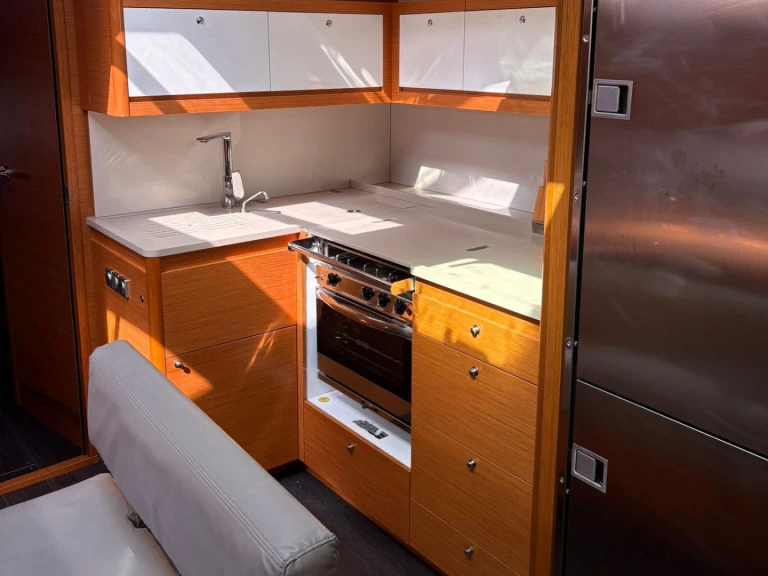 Żaglowiec do wynajmu w Furnari w najlepszej cenie