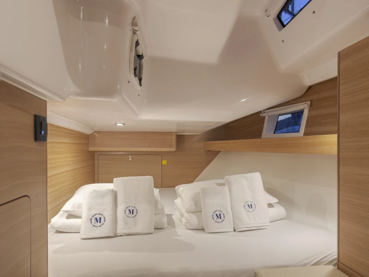 Żaglowiec do wynajmu w Trogir w najlepszej cenie