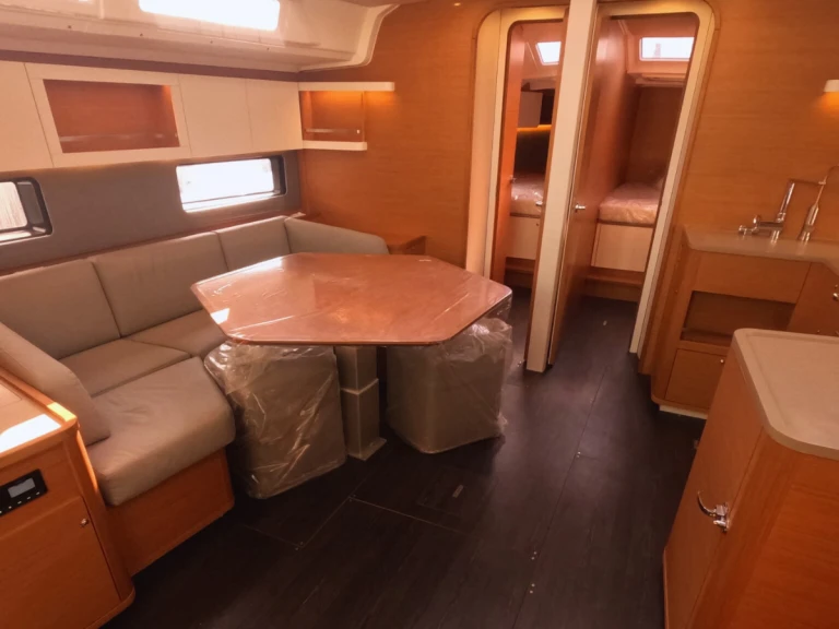 Żaglowiec do wynajmu w Procida w najlepszej cenie