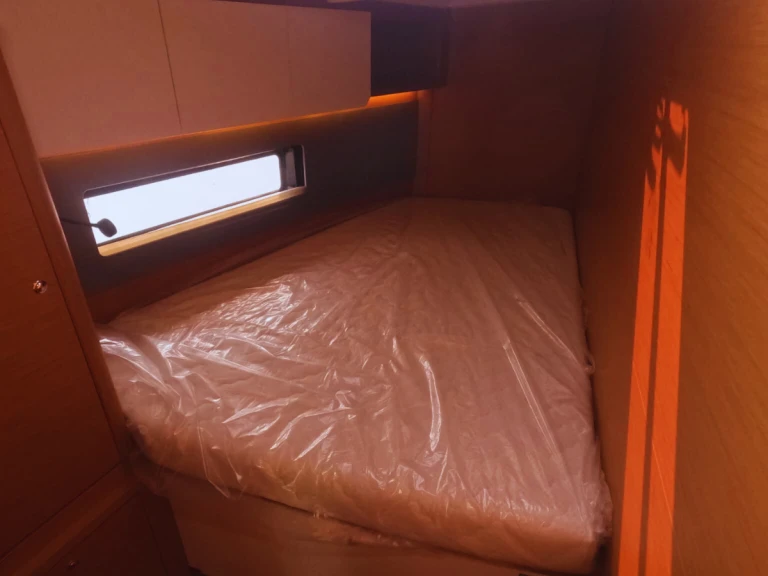 Dufour Dufour 44 między profesjonalistami a osobami prywatnymi w Procida