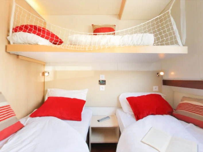 Le Boat Vision 3 między profesjonalistami a osobami prywatnymi w Trèbes