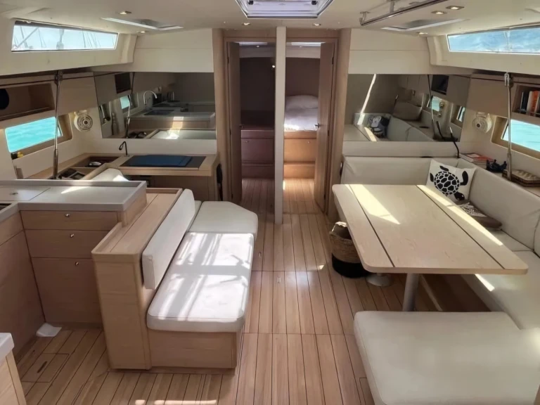 Wynajmij Żaglowiec z lub bez skippera Bénéteau w Vlycho