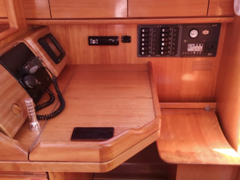 Wynajmij Żaglowiec z lub bez skippera Bavaria w Lefkáda