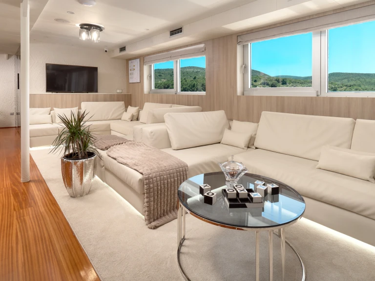 Wynajem łodzi Split tanio Motoryacht Cristal