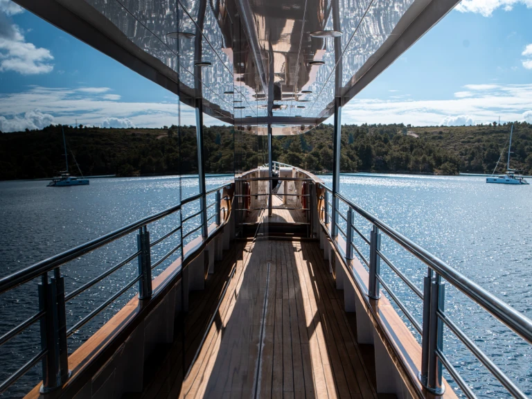 Wynajem Luksusowy jacht w Split -  Motoryacht Cristal