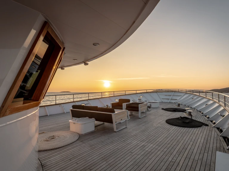 Wynajem Luksusowy jacht w Split -  Motoryacht Karizma