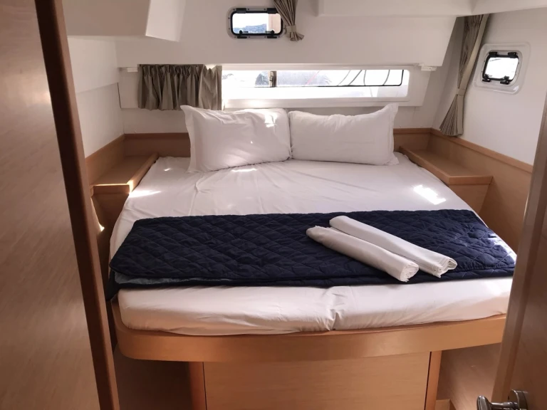 Wynajem łodzi Lagoon Lagoon 42 w San Teodoro na SamBoat 