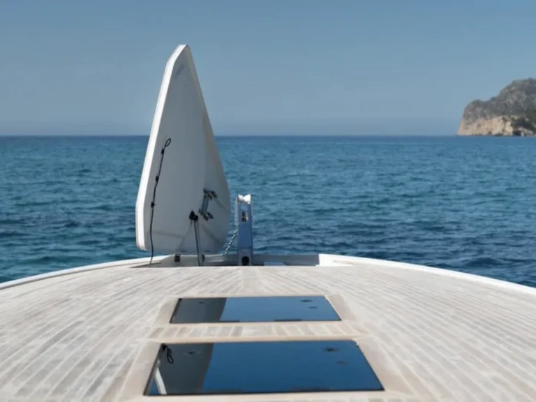 Wynajem łodzi Santa Eularia des Riu tanio Ghost