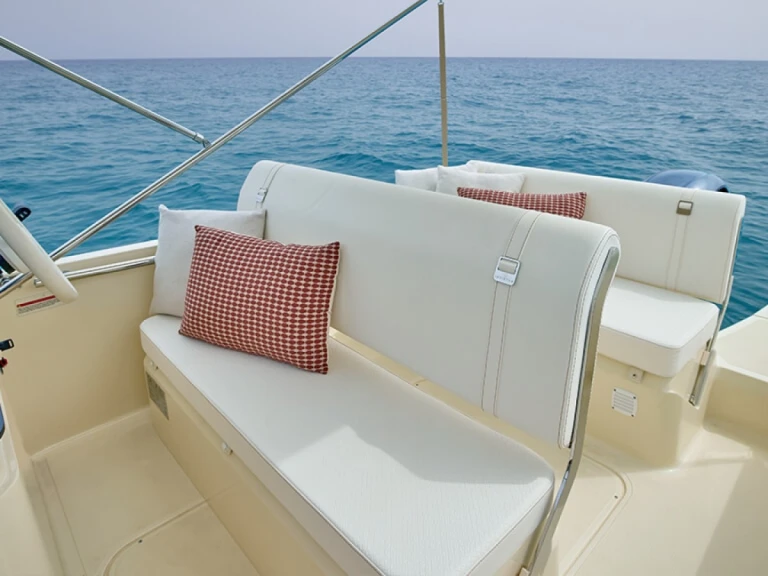 Wynajem Motorówka w Fornells - Invictus  200SX