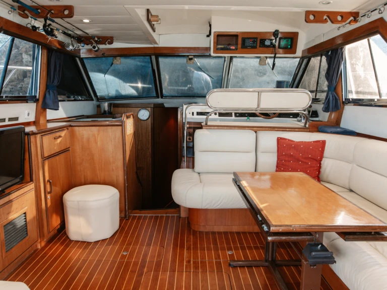 Wynajmij Motorówka z lub bez skippera Fairline w Cala en Bosch