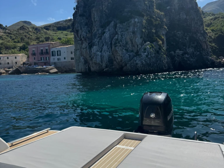 Almar 911s między profesjonalistami a osobami prywatnymi w Catania