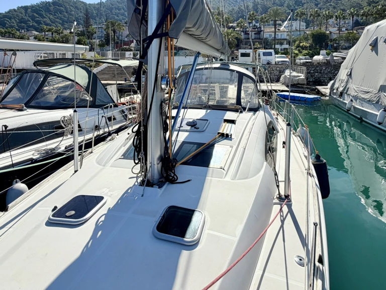 Bénéteau Beneteau Oceanis 40 Tigre między profesjonalistami a osobami prywatnymi w Fethiye