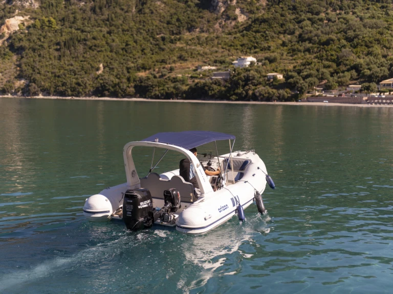 Wynajmij Horizon 580 w Aríllas