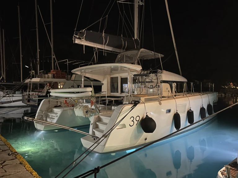 Katamaran do wynajmu w Polignano a Mare w najlepszej cenie