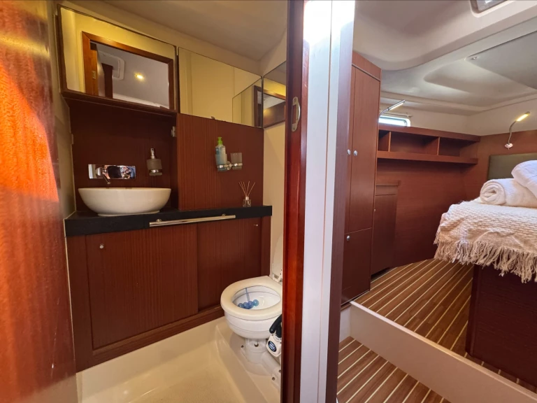 Wynajem Żaglowiec Hanse z patentem 