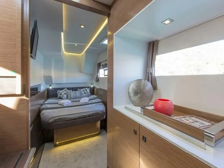Wynajem łodzi Cogolin tanio Fountaine Pajot MY 37