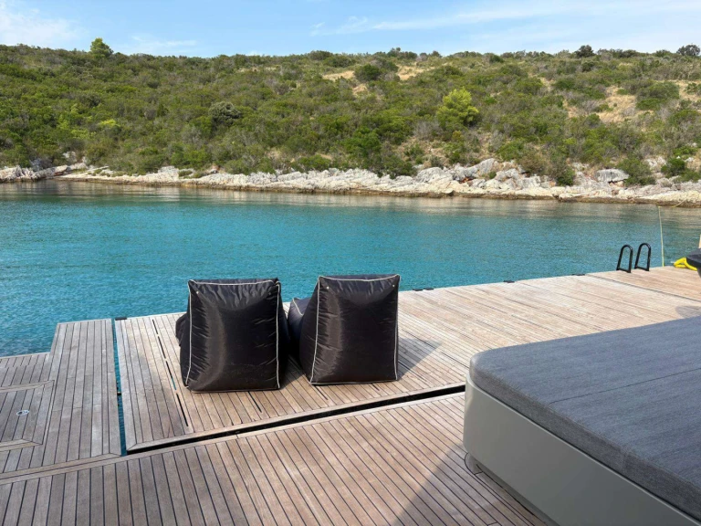 Wynajmij Luksusowy jacht z lub bez skippera  w Ateny