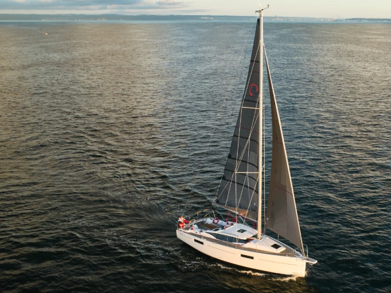 Northman Maxus 35 między profesjonalistami a osobami prywatnymi w Biograd na Moru