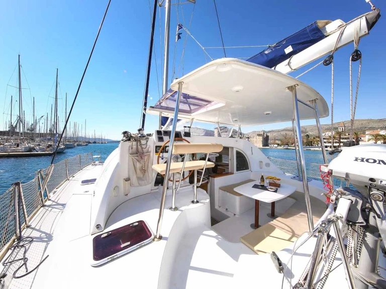 Wynajmij Lagoon Lagoon 380 S2 w Zadar