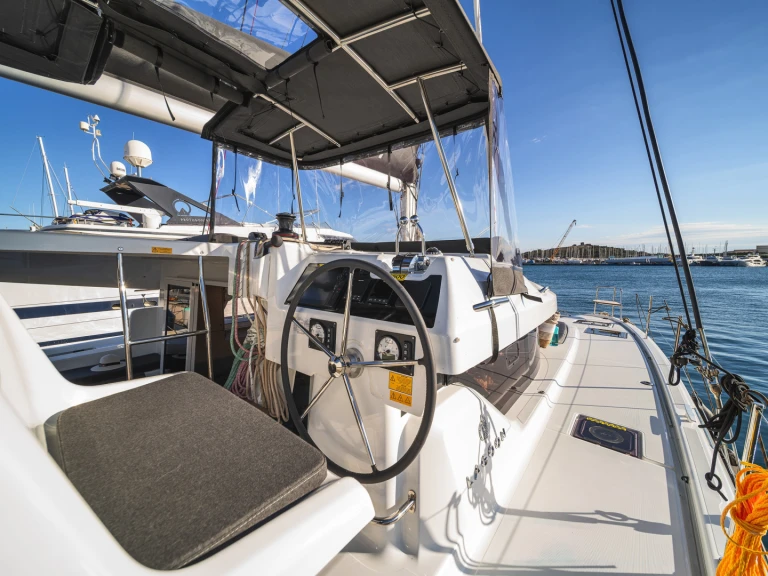 Wynajmij Katamaran z lub bez skippera Lagoon w Kos